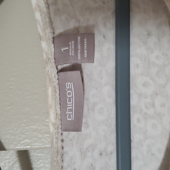 Chico's Animal Print 3/4 Sleeve Top Size Chico's 1 - Picture 3 of 4